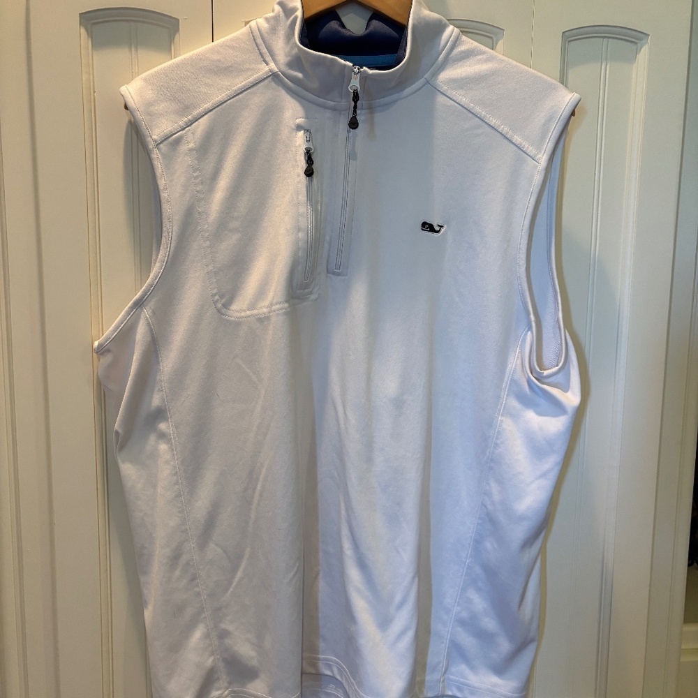 Mens Vineyard vine vest L